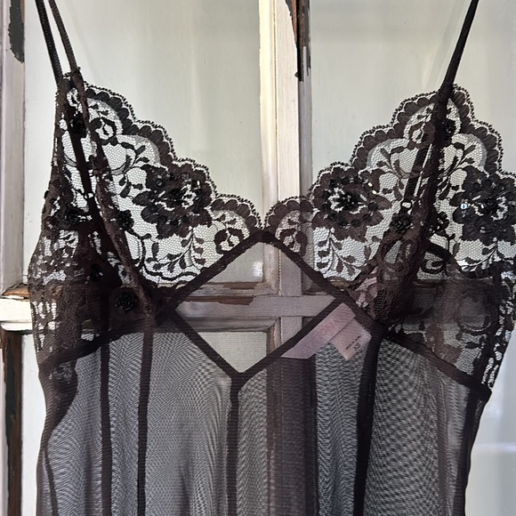 Sequin embellished Victoria’s Secret chemise with lace trim - Picture 4 of 6